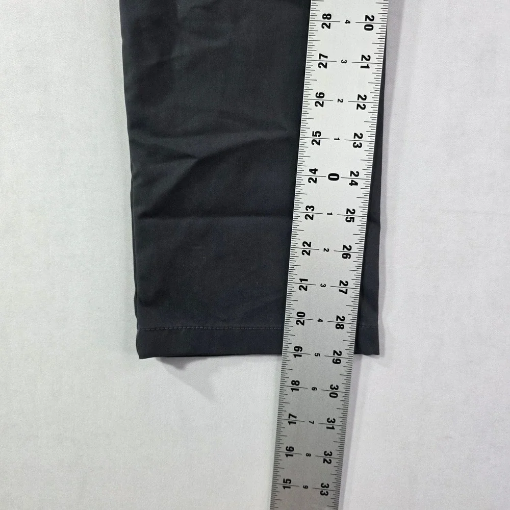 Old Navy Ultimate Tech Slim Built-In Flex Pants Mens 32x29 Gray NWT